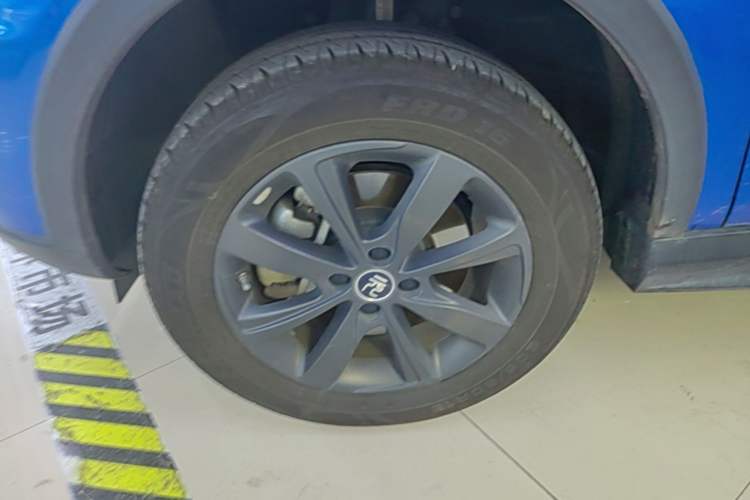 Used BYD Yuan New Energy 2019 EV535 Smart Connect Trendsetting Model Left Front Wheel Hub