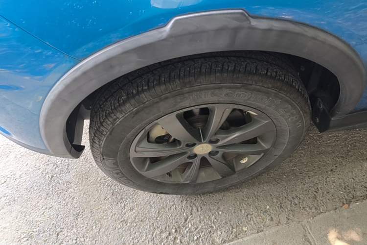 Used BYD Yuan New Energy 2019 EV360 Smart Connect Leading Model Left Front Wheel Hub
