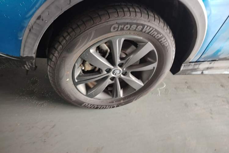 Used BYD Yuan New Energy 2019 EV535 Smart Connect Trendsetting Model Left Front Wheel Hub