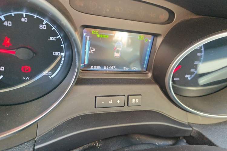 Used BYD Yuan New Energy 2019 EV360 Smart Connect Leading Model Odometer Close Up