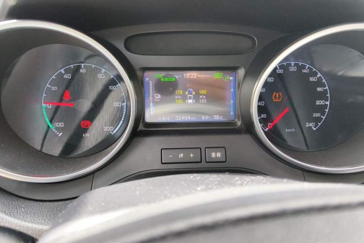 Used BYD Yuan New Energy 2019 EV360 Smart Connect Elite Model Odometer Close Up