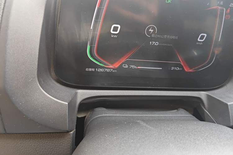 Used BYD Yuan New Energy 2019 EV535 Smart Connect Trendsetting Model Odometer Close Up