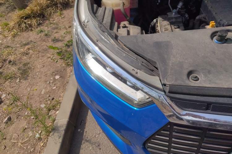 Used BYD Yuan New Energy 2019 EV535 Smart Connect Trendsetting Model Right Front Headlight