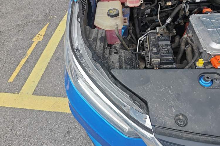 Used BYD Yuan New Energy 2019 EV535 Smart Connect Trendsetting Model Right Front Headlight