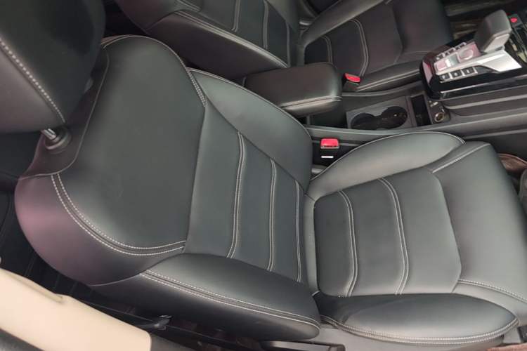 Used BYD Yuan New Energy 2019 EV535 Smart Connect Trendsetting Model Right Front Seat