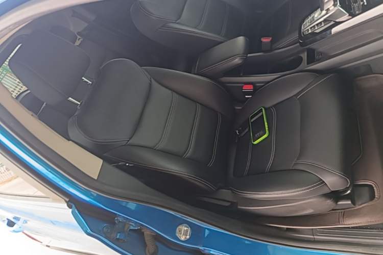 Used BYD Yuan New Energy 2019 EV535 Smart Connect Trendsetting Model Right Front Seat