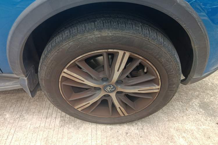 Used BYD Yuan New Energy 2019 EV535 High-Energy Leading Edition Right Front Wheel Hub
