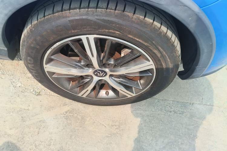 Used BYD Yuan New Energy 2019 EV535 High-Energy Leading Edition Right Front Wheel Hub