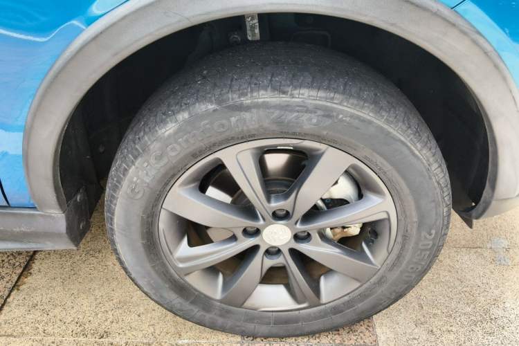 Used BYD Yuan New Energy 2019 EV360 Smart Connect Elite Model Right Front Wheel Hub