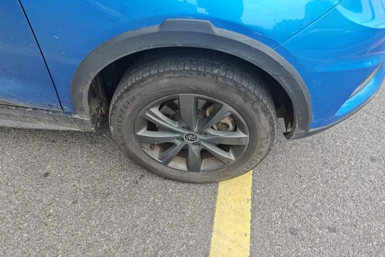 Used BYD Yuan New Energy 2019 EV535 Smart Connect Trendsetting Model Right Front Wheel Hub