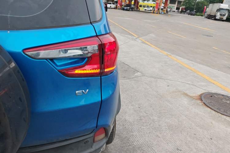 Used BYD Yuan New Energy 2019 EV535 Smart Connect Trendsetting Model Right Rear Taillight