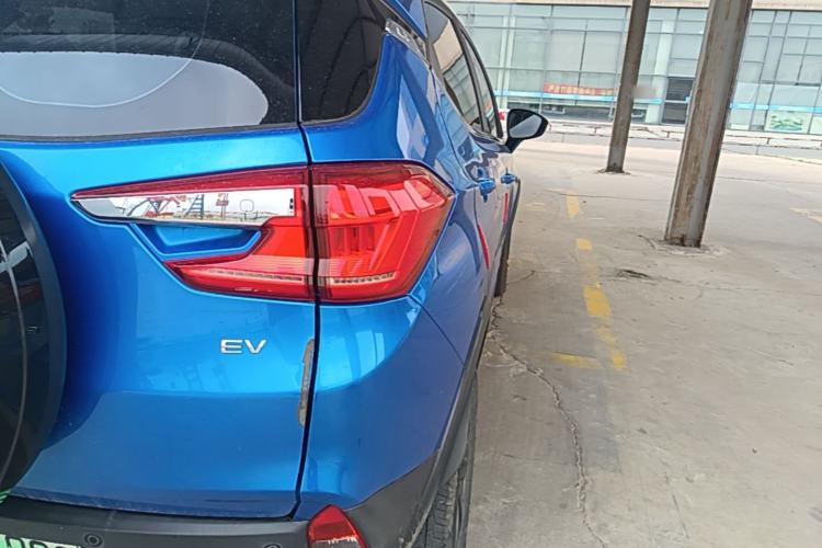 Used BYD Yuan New Energy 2019 EV535 Smart Connect Trendsetting Model Right Rear Taillight