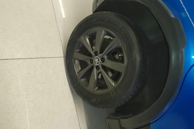 Used BYD Yuan New Energy 2019 EV535 Smart Connect Trendsetting Model Right Rear Wheel Hub