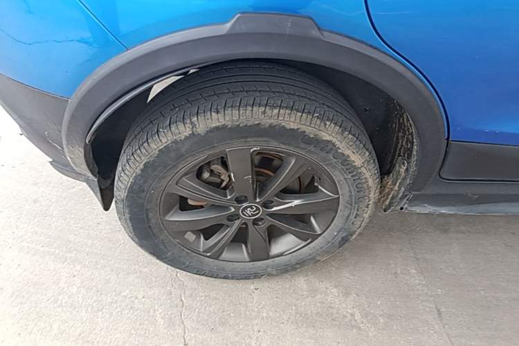 Used BYD Yuan New Energy 2019 EV535 Smart Connect Trendsetting Model Right Rear Wheel Hub