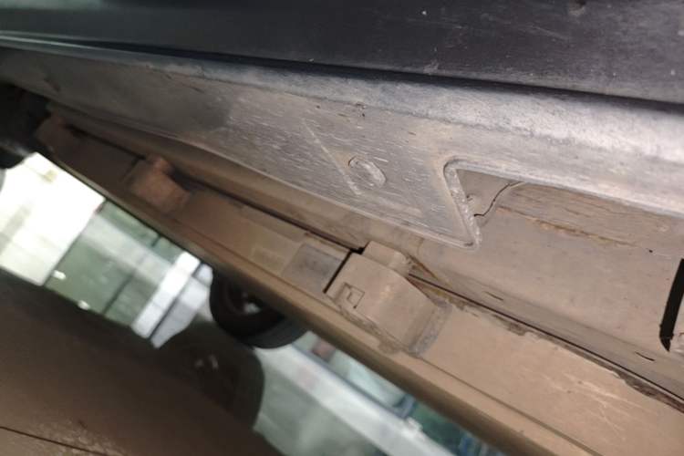 Used BYD Yuan New Energy 2019 EV535 Smart Connect Trendsetting Model Right Side Sill