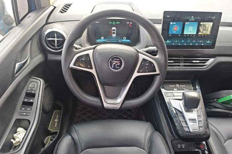 Used BYD Yuan New Energy 2019 EV535 Smart Connect Trendsetting Model Steering Wheel