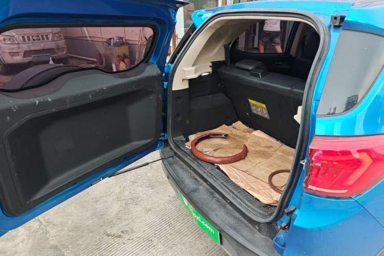 Used BYD Yuan New Energy 2019 EV535 Smart Connect Trendsetting Model Trunk
