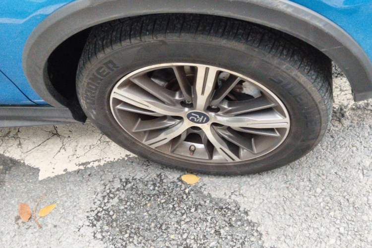 Used BYD Yuan New Energy 2019 EV535 High-Energy Leading Edition Right Front Wheel Hub