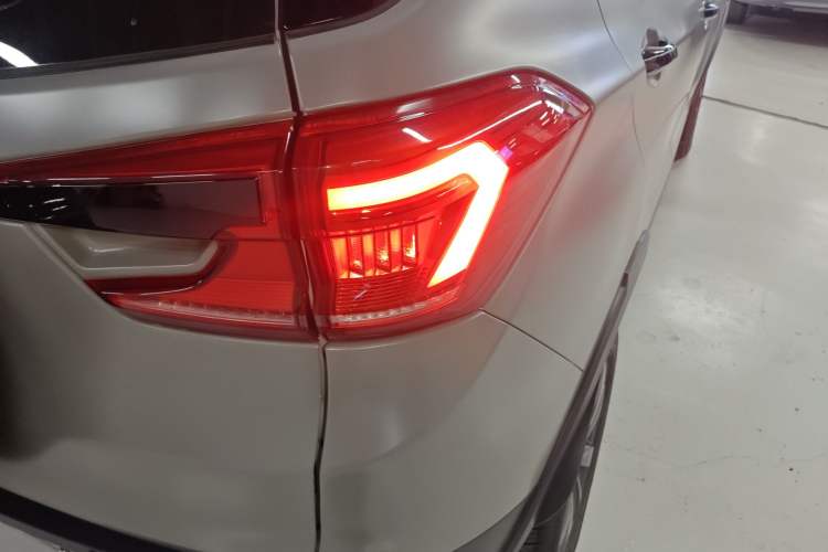 Used BYD Yuan New Energy 2019 EV535 Smart Connect Trendsetting Model Exterior 1