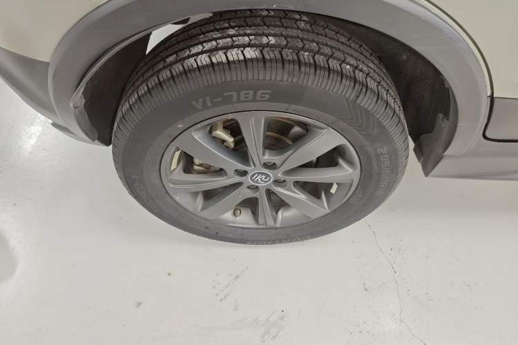 Used BYD Yuan New Energy 2019 EV535 Smart Connect Trendsetting Model Exterior 3