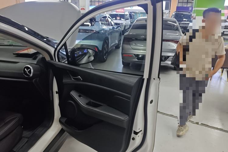 Used BYD Yuan New Energy 2019 EV535 Smart Connect Trendsetting Model Interior 3