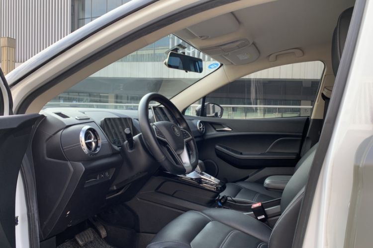 Used BYD Yuan New Energy 2019 EV535 Smart Connect Trendsetting Model Left Front Seat