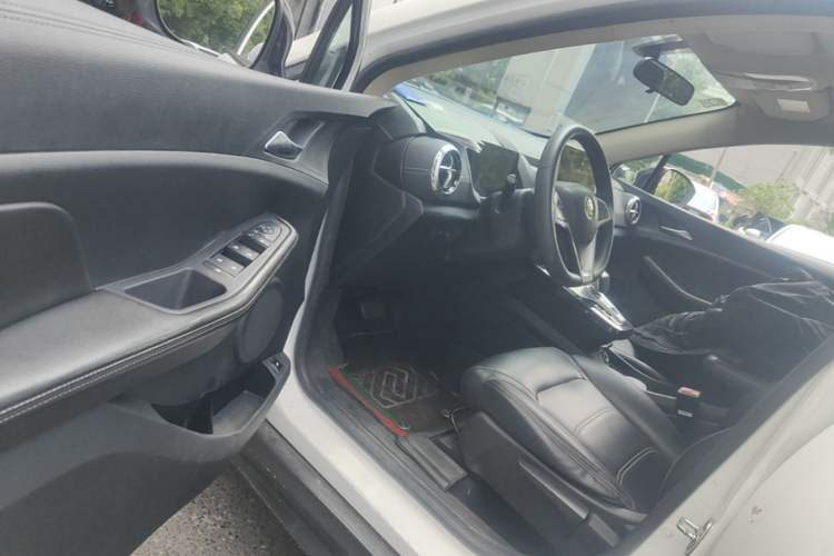Used BYD Yuan New Energy 2019 EV535 Smart Connect Trendsetting Model Driver Seat