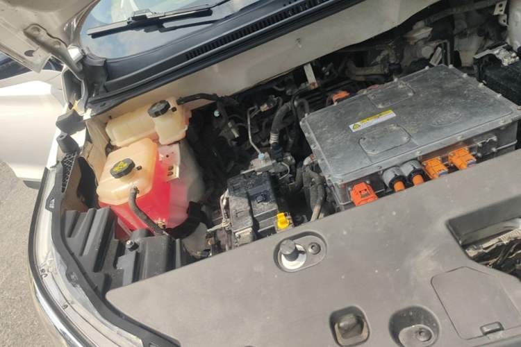 Used BYD Yuan New Energy 2019 EV535 Smart Connect Trendsetting Model Engine Bay Right