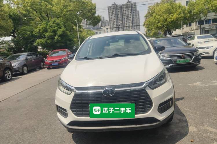 Used BYD Yuan New Energy 2019 EV535 Smart Connect Trendsetting Model Front