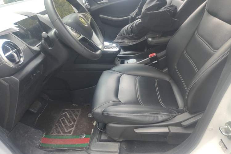 Used BYD Yuan New Energy 2019 EV535 Smart Connect Trendsetting Model Left Front Seat