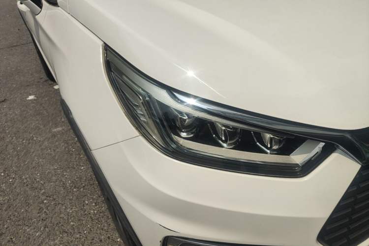 Used BYD Yuan New Energy 2019 EV535 Smart Connect Trendsetting Model Right Front Headlight