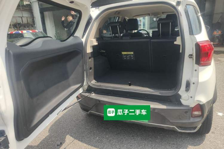 Used BYD Yuan New Energy 2019 EV535 Smart Connect Trendsetting Model Trunk