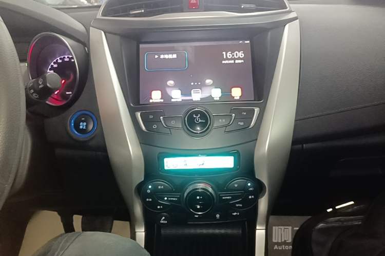 Used BYD Yuan New Energy 2019 EV360 Smart Connect Elite Model Audio And AC Panel