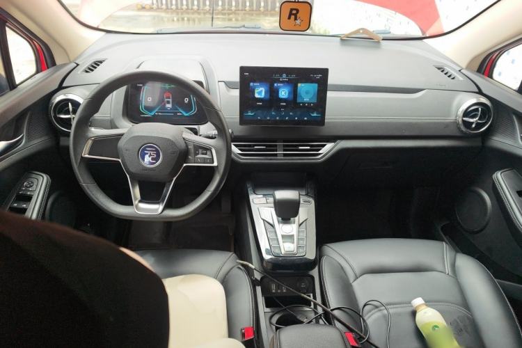 Used BYD Yuan New Energy 2019 EV535 Smart Connect Trendsetting Model Center Console