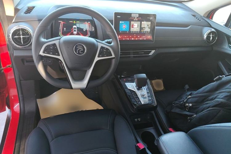 Used BYD Yuan New Energy 2019 EV535 Smart Connect Trendsetting Model Center Console