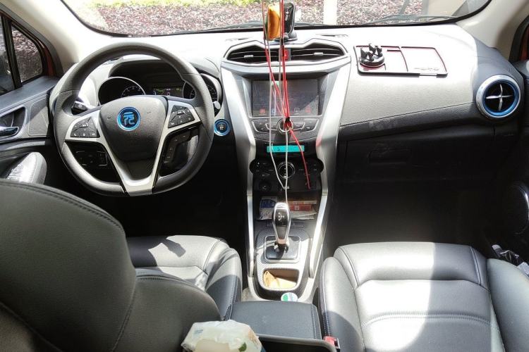 Used BYD Yuan New Energy 2019 EV360 Smart Connect Elite Model Center Console