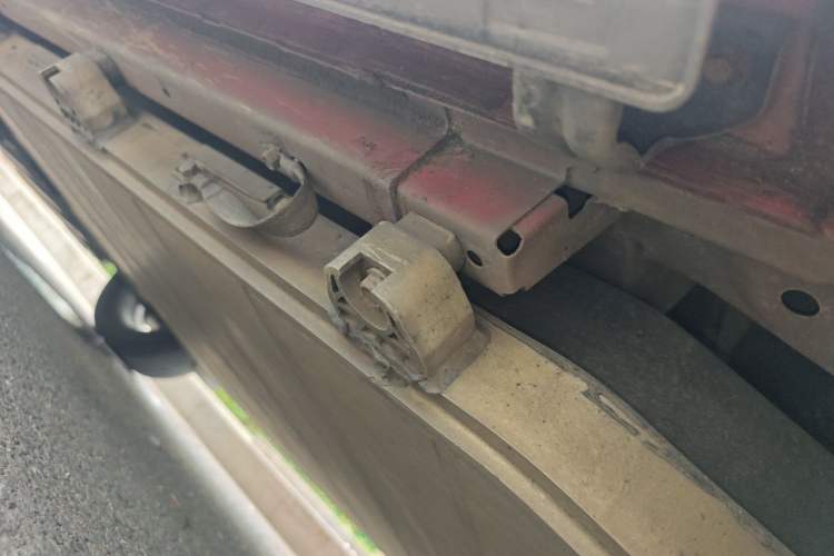 Used BYD Yuan New Energy 2019 EV535 Smart Connect Trendsetting Model Chassis Rear Left