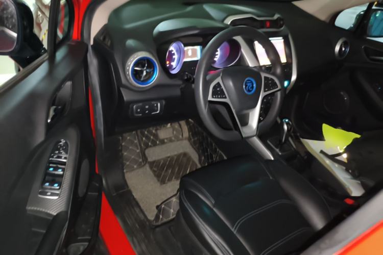 Used BYD Yuan New Energy 2019 EV360 Smart Connect Elite Model Driver Seat