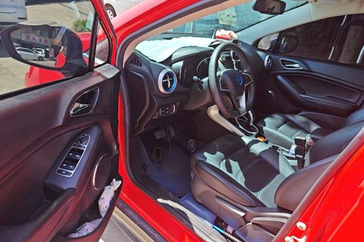 Used BYD Yuan New Energy 2019 EV360 Smart Connect Leading Model Driver Seat