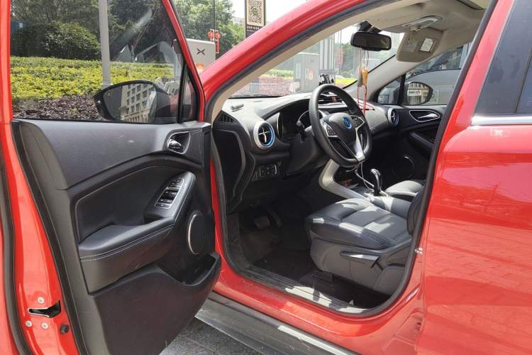 Used BYD Yuan New Energy 2019 EV360 Smart Connect Elite Model Driver Seat