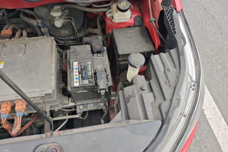 Used BYD Yuan New Energy 2019 EV535 Smart Connect Trendsetting Model Engine Bay Left
