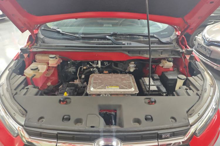 Used BYD Yuan New Energy 2019 EV360 Smart Connect Luxurious Model Engine Bay