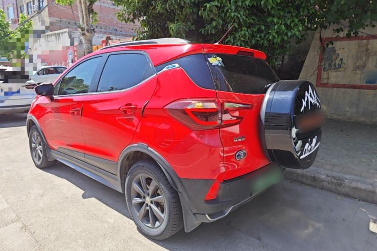 Used BYD Yuan New Energy 2019 EV360 Smart Connect Leading Model Exterior 2