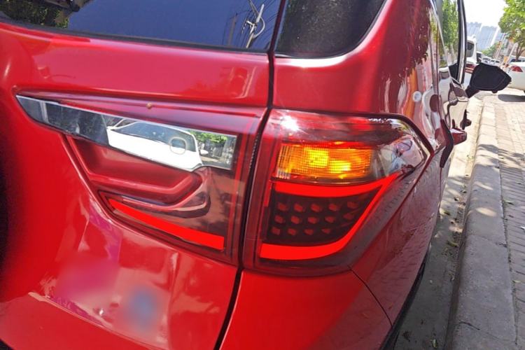 Used BYD Yuan New Energy 2019 EV360 Smart Connect Leading Model Exterior 3