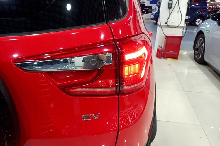 Used BYD Yuan New Energy 2019 EV535 Smart Connect Trendsetting Model Exterior 3