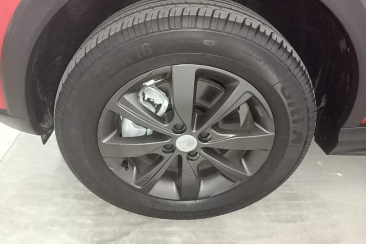 Used BYD Yuan New Energy 2019 EV360 Smart Connect Elite Model Exterior 4