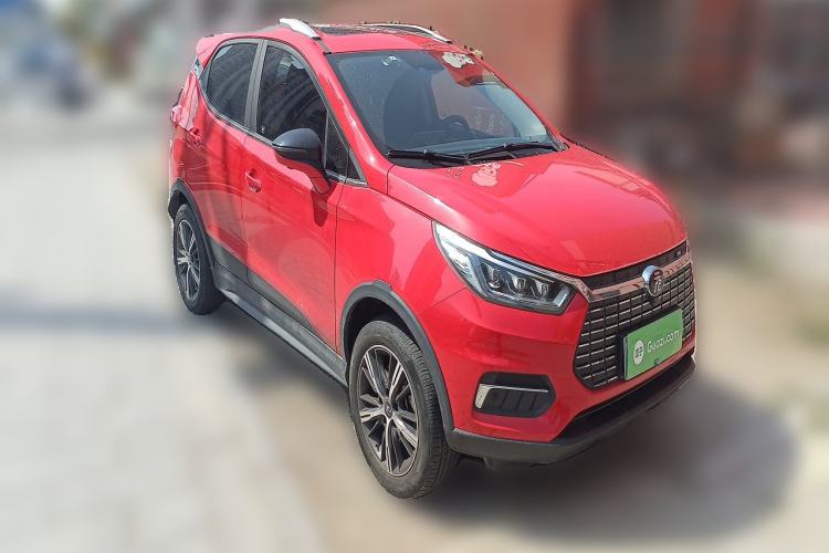 Used BYD Yuan New Energy 2019 EV535 High-Energy Leading Edition Front Right 45 Deg