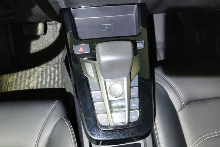 Used BYD Yuan New Energy 2019 EV535 High-Energy Leading Edition Gear Lever
