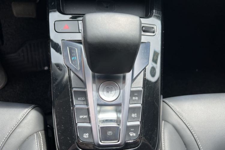Used BYD Yuan New Energy 2019 EV535 Smart Connect Trendsetting Model Gear Lever