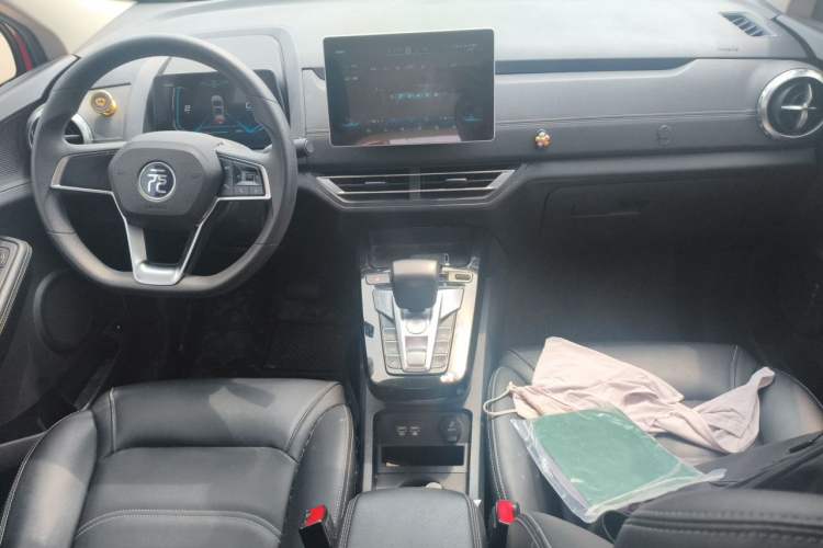 Used BYD Yuan New Energy 2019 EV535 Smart Connect Trendsetting Model Interior 2